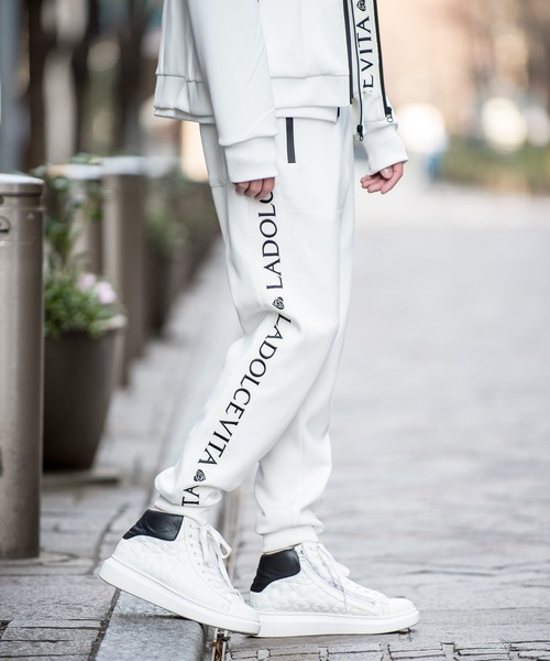 Buffalo Bobs(バッファローボブズ)の「TROMPE-L'OEIL(トロンプ-ルイユ)トラックパンツ ジャージ(その他パンツ・メンズ・ホワイト/ブラック・2-3/1-2)」の4枚目の写真