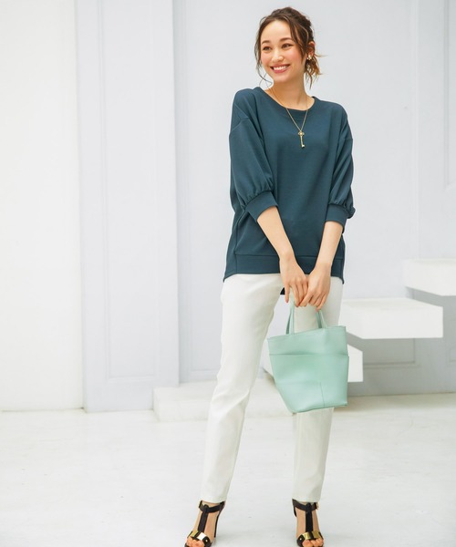 BELLUNA PLUS(ベルーナ)の「ジャカード素材袖ギャザープルオーバー(Tシャツ/カットソー・レディース・ネイビー/ブルーグレー/ライトカーキ/テラコッタ・MEDIUM/LARGE/X-LARGE)」の7枚目の写真