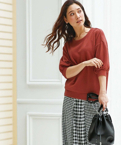 BELLUNA PLUS(ベルーナ)の「ジャカード素材袖ギャザープルオーバー(Tシャツ/カットソー・レディース・ネイビー/ブルーグレー/ライトカーキ/テラコッタ・MEDIUM/LARGE/X-LARGE)」の13枚目の写真