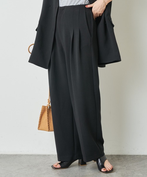 Omekashi（オメカシ）の「ダブルタックパンツ（その他パンツ・レディース・オフホワイト/ベージュ/ブラック・36/38）」の9枚目の写真