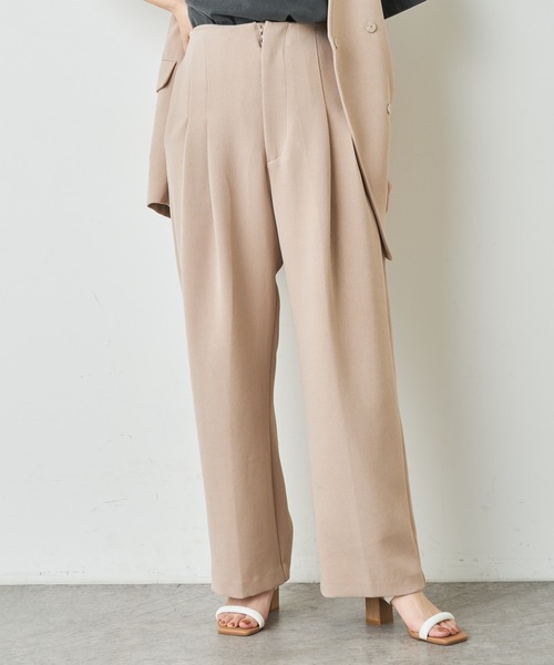 Omekashi（オメカシ）の「ダブルタックパンツ（その他パンツ・レディース・オフホワイト/ベージュ/ブラック・36/38）」の8枚目の写真