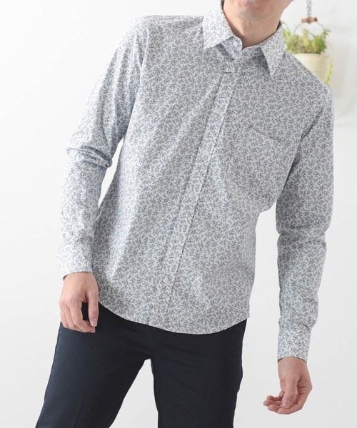 Peter England(ピーターイングランド)の「英国老舗ブランド 花柄シャツ 日本縫製 Peter England(シャツ/ブラウス・メンズ・ホワイト/ネイビー/ブルー/グリーン/ネイビー系/グレー/オフホワイト/ネイビー系1/ネイビー系2/ホワイト系その他/ベージュ/ネイビー系3/イエロー/ホワイト系その他2/グレー系その他/ブルー系その他2/エメラルド/イエロー系その他/グリーン系その他/ブルー系その他/ブルー系その他3/ブラック/ホワイト系その他5/ネイビー系4/ホワイト系/ホワイト系その他4/イエロー系その他2/クリーム/ブラック系その他/ホワイト系その他6/ホワイト系その他7/ホワイト系その他3/ダークネイビー・SMALL/LARGE/X-LARGE/MEDIUM)」の2枚目の写真