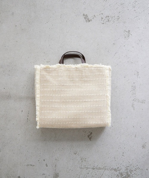 EFOLE（エフォル）の「フリンジ ビッグ トートバッグ（トートバッグ・レディース・ブラック/ダークブラウン/キャメル・FREE）」の2枚目の写真