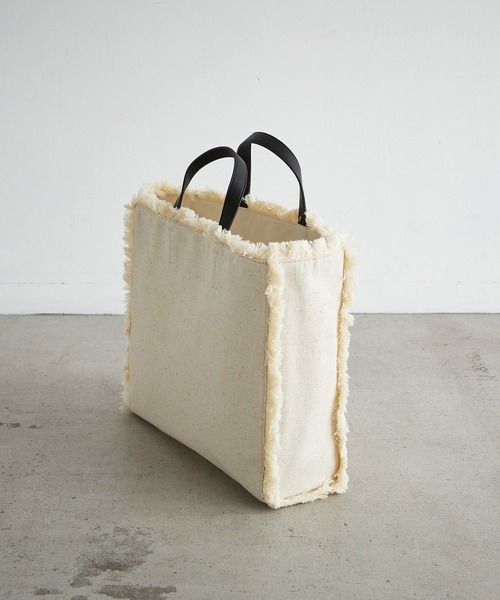 EFOLE（エフォル）の「フリンジ ビッグ トートバッグ（トートバッグ・レディース・ブラック/ダークブラウン/キャメル・FREE）」の8枚目の写真