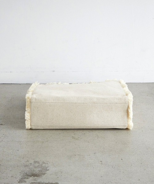 EFOLE（エフォル）の「フリンジ ビッグ トートバッグ（トートバッグ・レディース・ブラック/ダークブラウン/キャメル・FREE）」の5枚目の写真