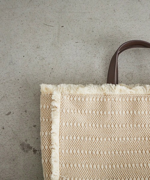 EFOLE（エフォル）の「フリンジ ビッグ トートバッグ（トートバッグ・レディース・ブラック/ダークブラウン/キャメル・FREE）」の10枚目の写真