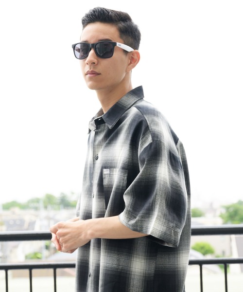 VANS(バンズ)の「VANS SHADES サングラス(サングラス・メンズ・その他1/その他2/ブラック×ホワイト/ブルー系その他/イエロー系その他/ブラック系その他・FREE)」の11枚目の写真