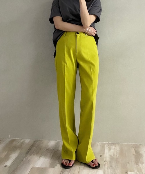 KOBE LETTUCE（コウベレタス）の「センタープレスフレアスラックスパンツ（スラックス・レディース・ブラック/ライム/グリーン系その他/グレイッシュベージュ/コーラル・S/M）」の4枚目の写真