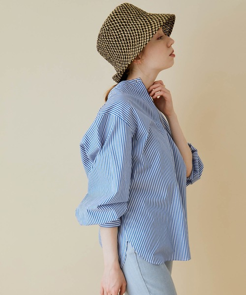 MADEMOISELLE ROPE'（マドモアゼル ロペ）の「＜取り外し可＞【2WAY/無地/ストライプ】クレリック付け衿ブラウス（シャツ/ブラウス・レディース・ホワイト/ブルー系その他4・38）」の21枚目の写真