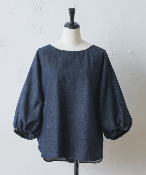 BEARDSLEY（ビアズリー）の「袖ぷっくりデニムブラウス（シャツ