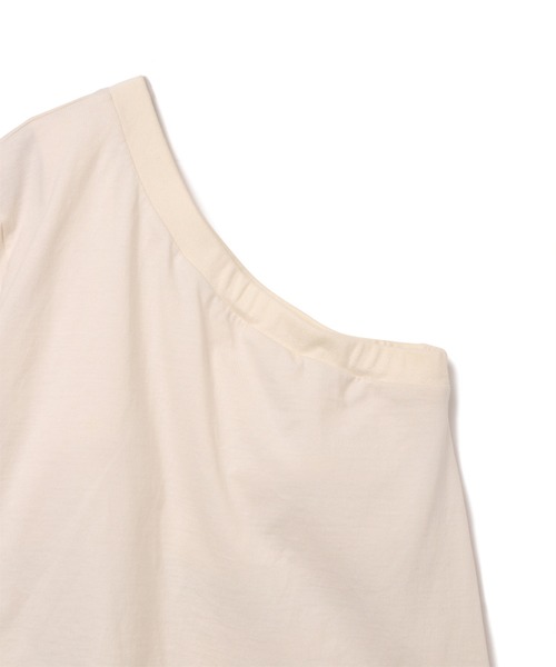 SEAGREEN(シーグリーン)の「JURI×Seagreen(シーグリーン) カップinワンショルダーTOPS(Tシャツ/カットソー・レディース・ホワイト/サックスブルー・1/2)」の6枚目の写真