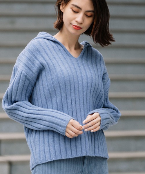 Munich（ミューニック）の「エキストラファインメリノウールリブニット　スキッパーカラープルオーバー（ニット/セーター・レディース・ブラック/サックスブルー/オフホワイト/ブラック×ホワイト・FREE）」の7枚目の写真