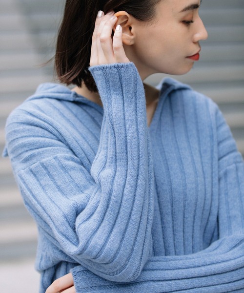 Munich（ミューニック）の「エキストラファインメリノウールリブニット　スキッパーカラープルオーバー（ニット/セーター・レディース・ブラック/サックスブルー/オフホワイト/ブラック×ホワイト・FREE）」の11枚目の写真