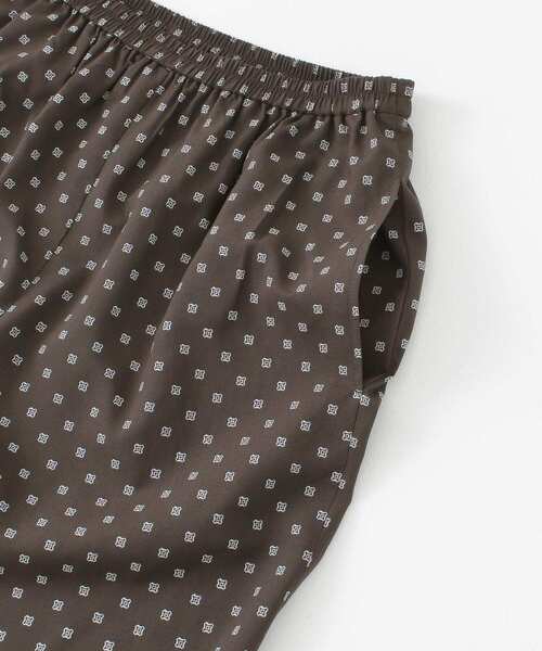 URBAN RESEARCH（アーバンリサーチ）の「小紋柄ギャザーイージーパンツ（その他パンツ・レディース・ネイビー/ブラウン・FREE）」の19枚目の写真