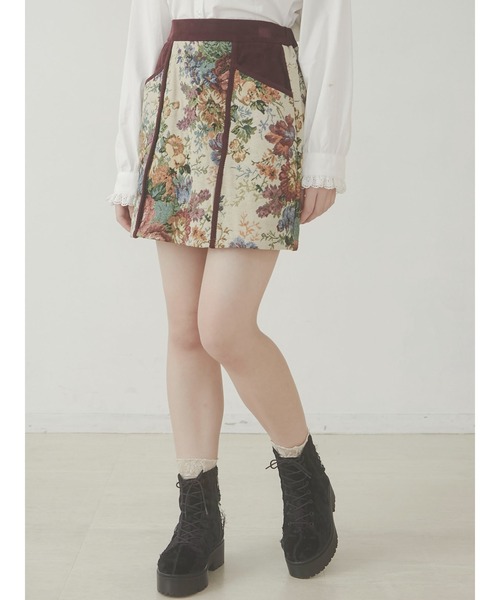 merry jenny（メリージェニー）の「ジャガードキリカエミニスカート（スカート・レディース・カーキ/ボルドー・FREE）」の4枚目の写真