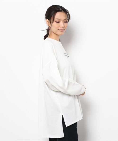 PAGEBOY（ページボーイ）の「シシュウロゴロンＴ（Tシャツ/カットソー・レディース・ブラック/オフホワイト/パープル系その他/グレイッシュベージュ・FREE）」の16枚目の写真