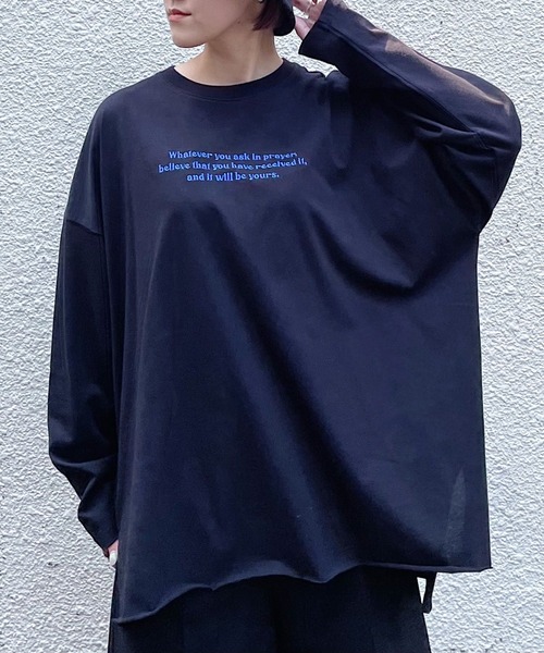 PAGEBOY（ページボーイ）の「シシュウロゴロンＴ（Tシャツ/カットソー・レディース・ブラック/オフホワイト/パープル系その他/グレイッシュベージュ・FREE）」の3枚目の写真