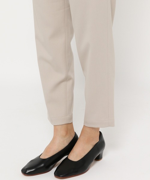 LEPSIM（レプシィム）の「【ハタラク7DAYSパンツ】嬉しい機能が付いたテーパードパンツ[2021秋冬]　959426（その他パンツ・レディース・ブルー/グレイッシュベージュ/イエロー系その他/ブラック/レンガ/レッド・LARGE/SMALL/MEDIUM/X-SMALL/LL）」の16枚目の写真