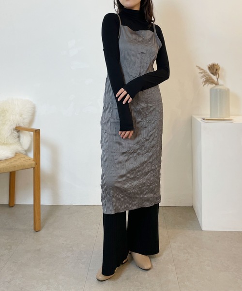 CEMONEMO（セモネモ）の「ワッシャー加工 キャミワンピース（ワンピース・レディース・ベージュ/グレー/ブラック・FREE）」の3枚目の写真