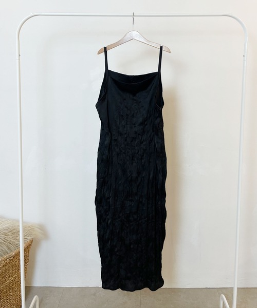 CEMONEMO（セモネモ）の「ワッシャー加工 キャミワンピース（ワンピース・レディース・ベージュ/グレー/ブラック・FREE）」の13枚目の写真