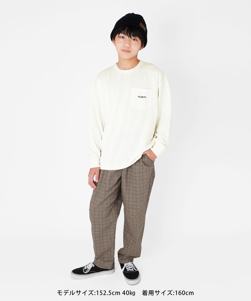 GLAZOS（グラソス）の「厚手天竺・ドロップショルダーワンポイント刺繍ポケット長袖Tシャツ（Tシャツ/カットソー・キッズ・ホワイト/ブラック/ダークグリーン/ネイビー・140cm/150cm/160cm/170cm/130cm）」の6枚目の写真