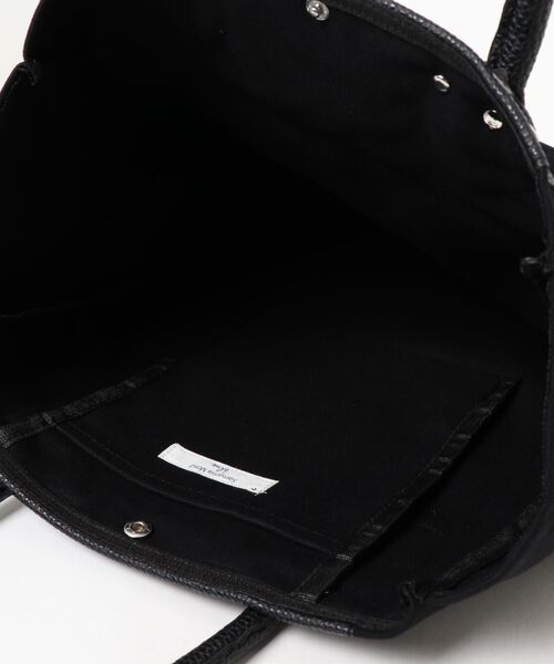 Samansa Mos2 blue（サマンサモスモスブルー）の「合皮ハンドルキャンバストートバッグ（トートバッグ・レディース・ブラック/グレー/ベージュ・ﾌﾘ-）」の4枚目の写真