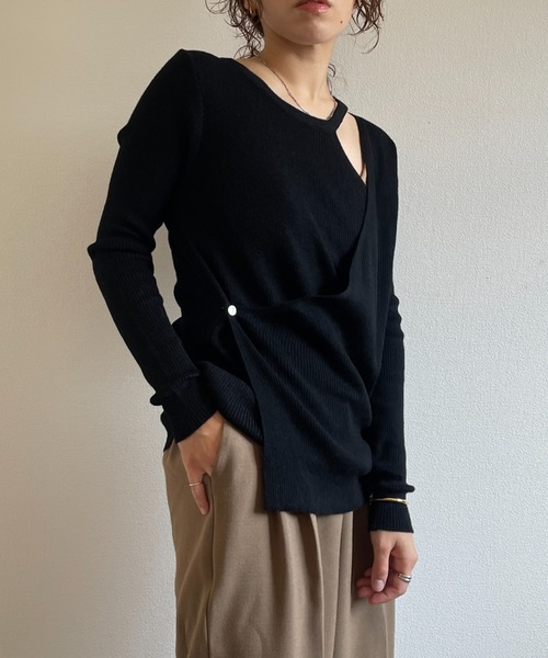 wee9s(ウィークス)の「wrap design knit tops / 程よい肌見せで着痩せ効果も叶うラップデザイン長袖ニットブラウス(ニット/セーター・レディース・ブラック/グリーン/アイボリー・FREE)」の22枚目の写真