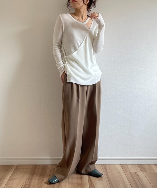 wee9s(ウィークス)の「wrap design knit tops / 程よい肌見せで着痩せ効果も叶うラップデザイン長袖ニットブラウス(ニット/セーター・レディース・ブラック/グリーン/アイボリー・FREE)」の4枚目の写真