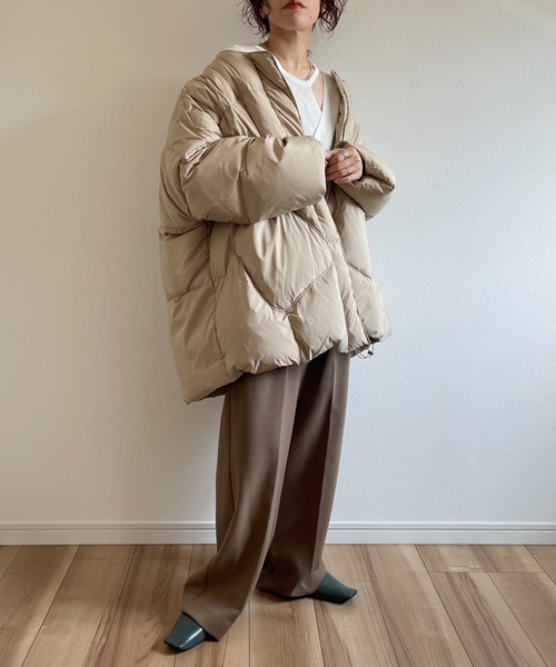 wee9s(ウィークス)の「wrap design knit tops / 程よい肌見せで着痩せ効果も叶うラップデザイン長袖ニットブラウス(ニット/セーター・レディース・ブラック/グリーン/アイボリー・FREE)」の5枚目の写真
