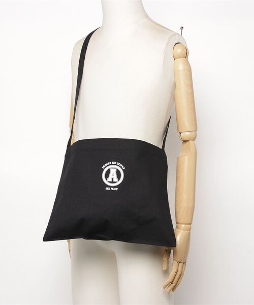 UNDERCOVER（アンダーカバー）の「UC2A9B07-2（ボディバッグ/ウエストポーチ・メンズ・ブラック/アイボリー・FREE）」の10枚目の写真