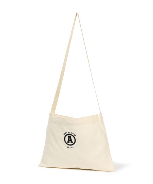 UNDERCOVER（アンダーカバー）の「UC2A9B07-2（ボディバッグ/ウエストポーチ・メンズ・ブラック/アイボリー・FREE）」の2枚目の写真