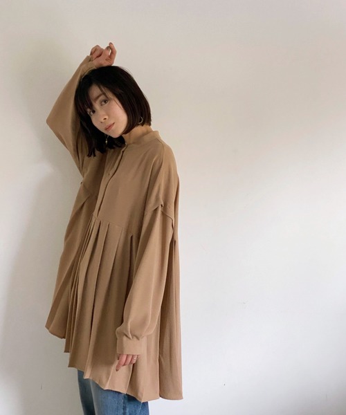 ottilie(オティーリエ)の「プリーツ切替ブラウス(シャツ/ブラウス・レディース・ブラック/ベージュ/オフホワイト・FREE)」の3枚目の写真