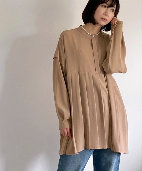 ottilie(オティーリエ)の「プリーツ切替ブラウス(シャツ/ブラウス・レディース・ブラック/ベージュ/オフホワイト・FREE)」の13枚目の写真