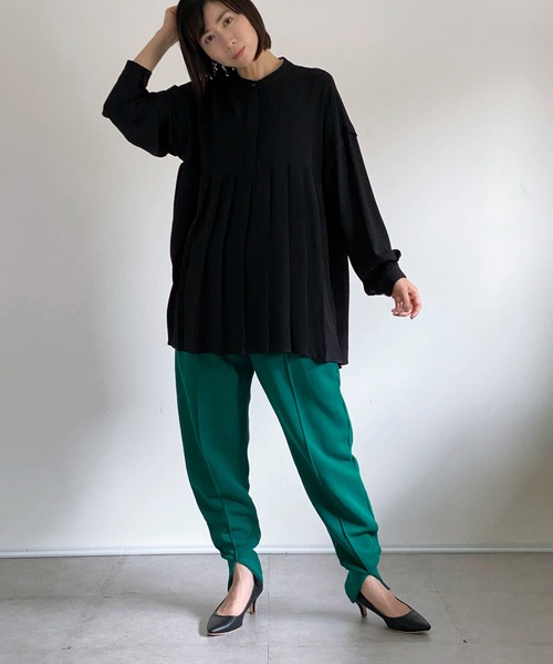 ottilie(オティーリエ)の「プリーツ切替ブラウス(シャツ/ブラウス・レディース・ブラック/ベージュ/オフホワイト・FREE)」の10枚目の写真