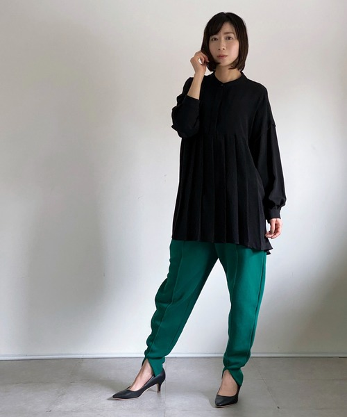 ottilie(オティーリエ)の「プリーツ切替ブラウス(シャツ/ブラウス・レディース・ブラック/ベージュ/オフホワイト・FREE)」の6枚目の写真