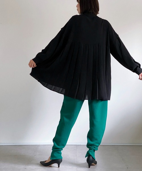 ottilie(オティーリエ)の「プリーツ切替ブラウス(シャツ/ブラウス・レディース・ブラック/ベージュ/オフホワイト・FREE)」の20枚目の写真