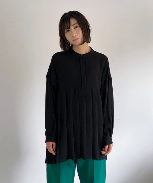 ottilie(オティーリエ)の「プリーツ切替ブラウス(シャツ/ブラウス・レディース・ブラック/ベージュ/オフホワイト・FREE)」の22枚目の写真