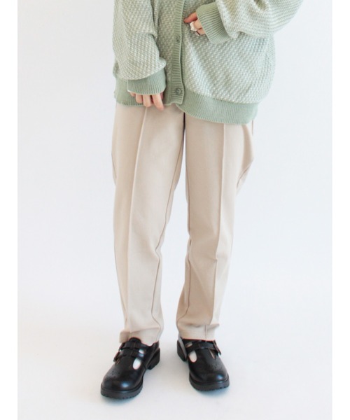 ehka sopo(エヘカソポ)の「センターシームテーパードパンツ(その他パンツ・レディース・ブラック/ベージュ/サックスブルー・フリ-)」の1枚目の写真