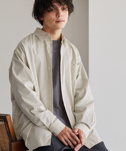 MONO-MART（モノマート）の「リラックスルーズレギュラーカラーブロードシャツ（シャツ/ブラウス・メンズ・ホワイト/チャコール/グレー系1/グレー系2/グレー系3/ブラウン系/ライトベージュ/ネイビー系/ブラック/サックスブルー/チャコールグレー/ブルー系/ライトグレー/オリーブ/ブルー系2・M/L）」の10枚目の写真