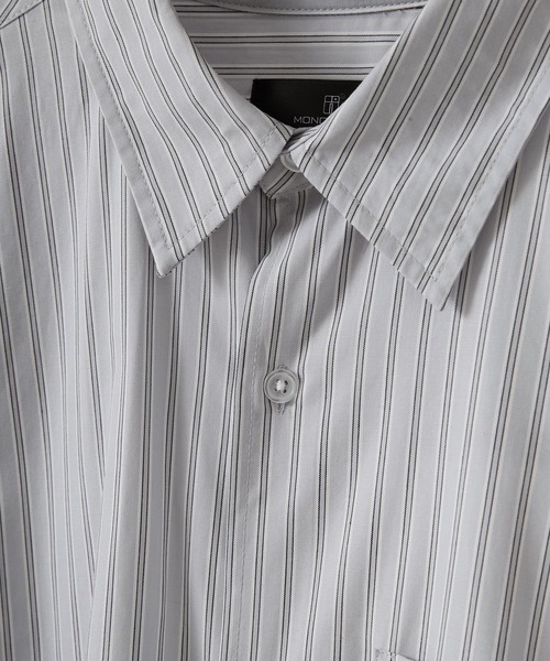 MONO-MART（モノマート）の「リラックスルーズレギュラーカラーブロードシャツ（シャツ/ブラウス・メンズ・ホワイト/チャコール/グレー系1/グレー系2/グレー系3/ブラウン系/ライトベージュ/ネイビー系/ブラック/サックスブルー/チャコールグレー/ブルー系/ライトグレー/オリーブ/ブルー系2・M/L）」の17枚目の写真