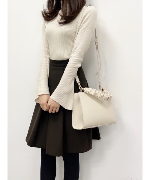 HALUHIROINE（ハルヒロイン）の「シャーリングハンドルバッグ（ハンドバッグ・レディース・グレイッシュベージュ/ライトベージュ・FREE）」の19枚目の写真