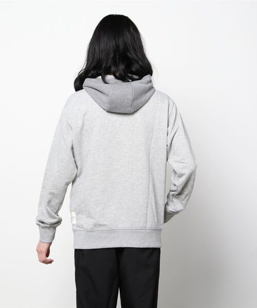 NEW BALANCE(ニューバランス)の「NB Essentials PURE BALANCE ドープダイスウェットフーディー(パーカー・メンズ・ライトブルー/グレー/ライトグリーン・XX-LARGE/SMALL/MEDIUM/LARGE/X-LARGE)」の5枚目の写真