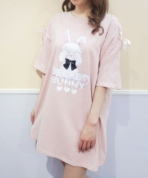 Secret Honey（シークレットハニー）の「目隠しウサギプリントビッグシルエットTシャツ（Tシャツ/カットソー・レディース・オフホワイト/ピンク/ブルー/ブラック・FREE）」の7枚目の写真