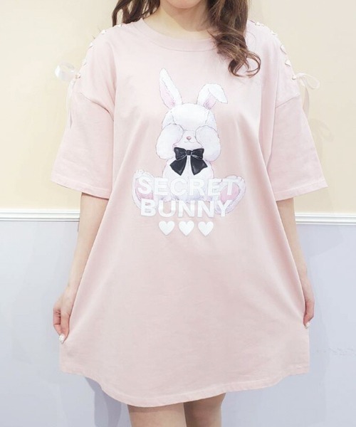 Secret Honey（シークレットハニー）の「目隠しウサギプリントビッグシルエットTシャツ（Tシャツ/カットソー・レディース・オフホワイト/ピンク/ブルー/ブラック・FREE）」の16枚目の写真