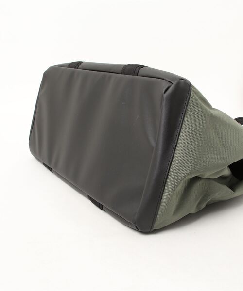 Columbia(コロンビア)の「Columbia (コロンビア) / フェスティバルウッズ 35Lコンテナバッグ(アウトドアグッズ・レディース・ブラウン/グレー・FREE)」の4枚目の写真