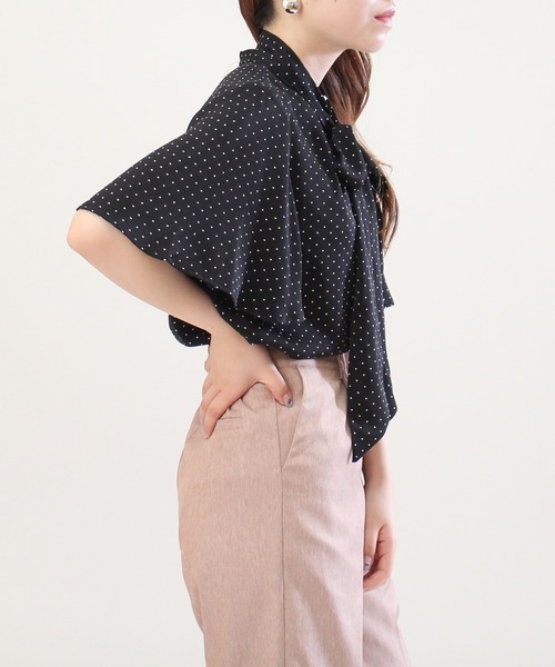 ASTORIA ODIER（アストリアオディール）の「ドット柄ボウタイブラウス（シャツ/ブラウス・レディース・アイボリー/ブラック/サックスブルー・MEDIUM）」の11枚目の写真