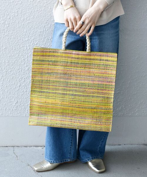 Le Voyage en Panier(ルヴォヤージュアンパニエ)の「Le Voyage en Panier: カラー ラフィア トートバッグ(トートバッグ・レディース・ネイビー/その他1・ONE SIZE)」の13枚目の写真