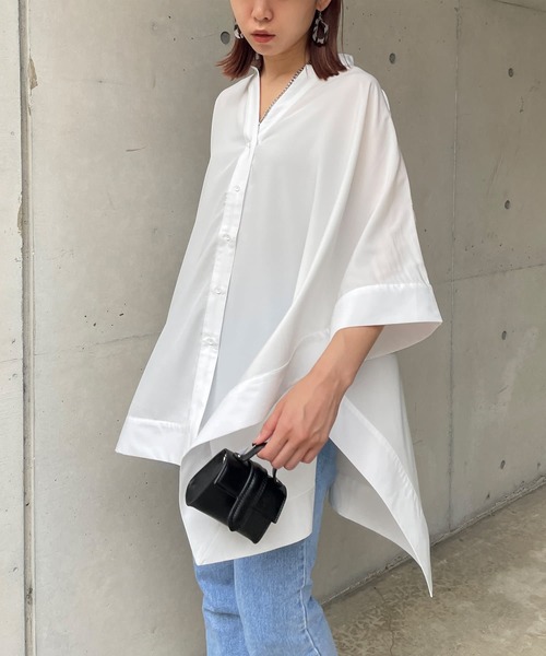 Thevon(ゼボン)の「スクエアポンチョチュニックシャツ(シャツ/ブラウス・レディース・ブラック/オフホワイト/オレンジ/グリーン・FREE)」の5枚目の写真