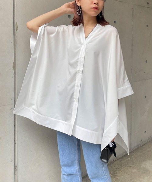 Thevon(ゼボン)の「スクエアポンチョチュニックシャツ(シャツ/ブラウス・レディース・ブラック/オフホワイト/オレンジ/グリーン・FREE)」の6枚目の写真