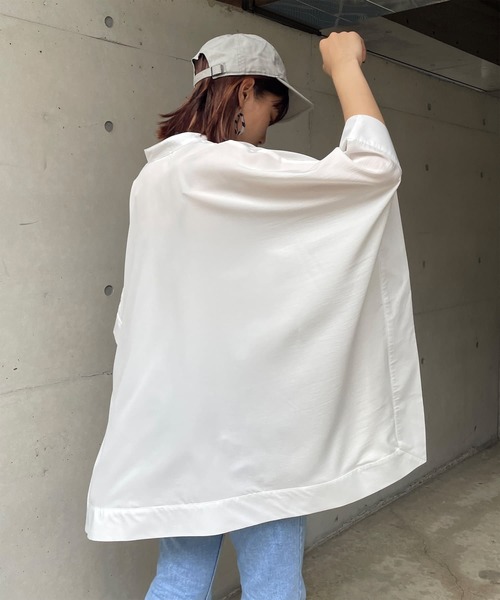 Thevon(ゼボン)の「スクエアポンチョチュニックシャツ(シャツ/ブラウス・レディース・ブラック/オフホワイト/オレンジ/グリーン・FREE)」の9枚目の写真